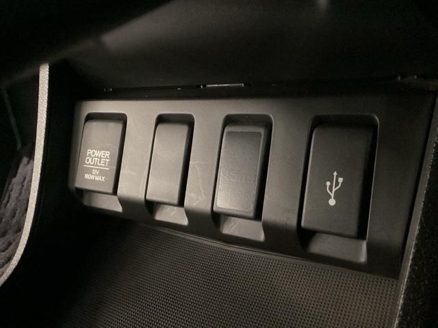 ヴェゼル Ｘ・ホンダセンシング　光触媒抗菌消臭施工済（15枚目）