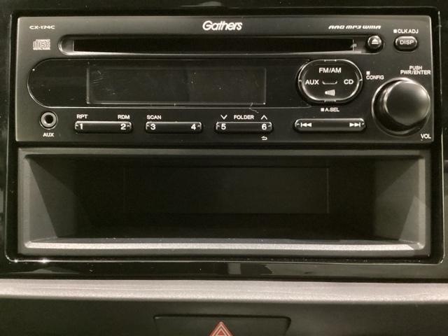 フィット ｅ：ＨＥＶベーシック　中古スタッドレスタイヤ、純正ＣＤチューナー、ドライブレコーダー前後装着＋ＥＴＣ付　当社デモカー（8枚目）