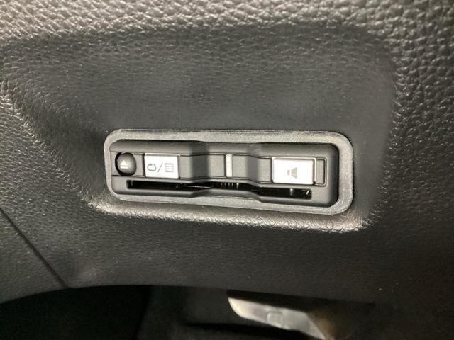 フィット ｅ：ＨＥＶベーシック　中古スタッドレスタイヤ、純正ＣＤチューナー、ドライブレコーダー前後装着＋ＥＴＣ付　当社デモカー（15枚目）