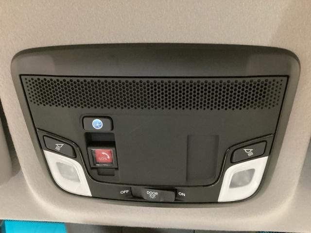 フィット ｅ：ＨＥＶホーム　光触媒抗菌消臭施工済（6枚目）