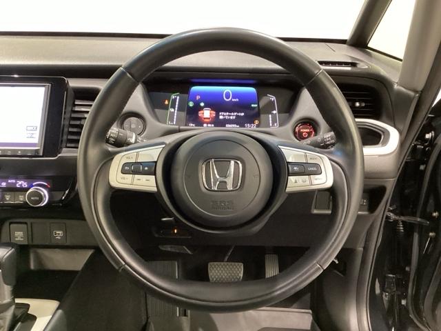 フィット ｅ：ＨＥＶホーム　光触媒抗菌消臭施工済（12枚目）