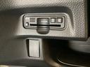 ハンドルの左下にETCがついています。高速道路の料金所の通過も楽々です。 カードの取り出しもしやすい場所についています。