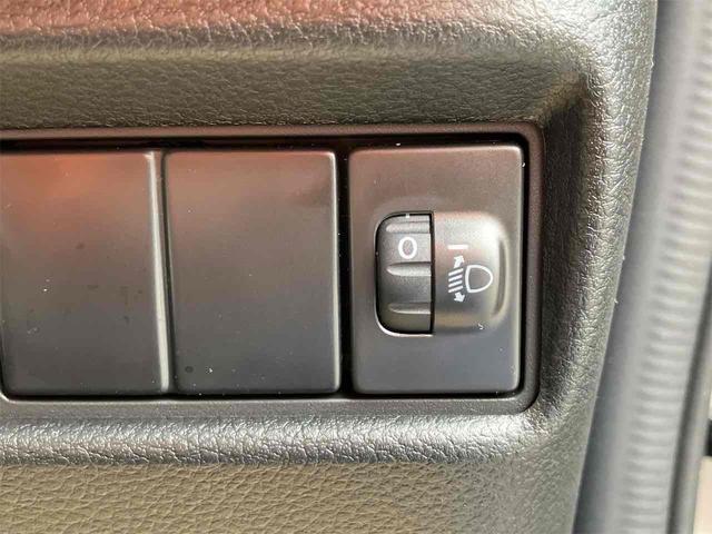 ワゴンＲスマイル ハイブリッドＳ　４ＷＤ　両側スライド・片側電動　クリアランスソナー　オートクルーズコントロール　レーンアシスト　衝突被害軽減システム　オートライト　スマートキー　アイドリングストップ　電動格納ミラー　シートヒーター（31枚目）