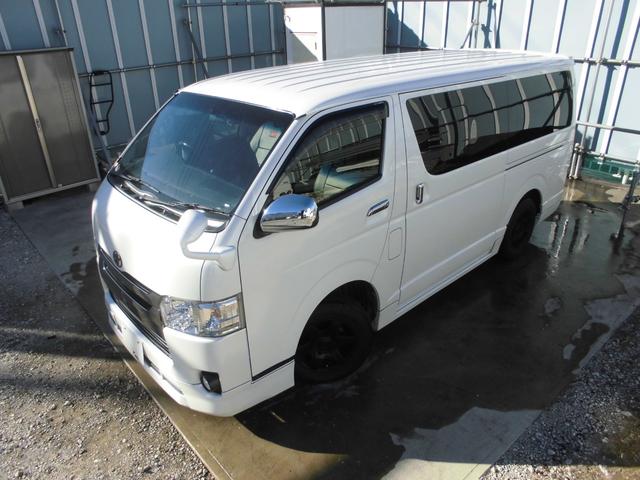 ハイエースバン スーパーＧＬ　ダークプライム　純正ナビ＆フルセグテレビ＆ＤＶＤ＆Ｂｌｕｅｔｏｏｔｈ　バックカメラ　ＥＴＣ　両側スライドドア　モデリスタエアロ＆リアスポイラー　社外アルミホイール　ハーフレザーシート　スマートキー　ベットキット（3枚目）