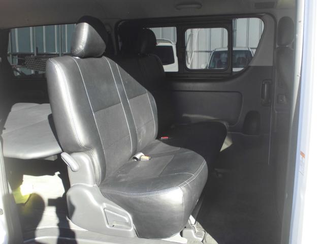 ハイエースバン スーパーＧＬ　ダークプライム　純正ナビ＆フルセグテレビ＆ＤＶＤ＆Ｂｌｕｅｔｏｏｔｈ　バックカメラ　ＥＴＣ　両側スライドドア　モデリスタエアロ＆リアスポイラー　社外アルミホイール　ハーフレザーシート　スマートキー　ベットキット（8枚目）