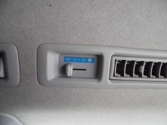 ハイエースバン スーパーＧＬ　ダークプライム　純正ナビ＆フルセグテレビ＆ＤＶＤ＆Ｂｌｕｅｔｏｏｔｈ　バックカメラ　ＥＴＣ　両側スライドドア　モデリスタエアロ＆リアスポイラー　社外アルミホイール　ハーフレザーシート　スマートキー　ベットキット（40枚目）