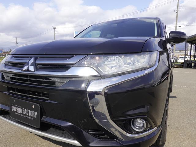 アウトランダーＰＨＥＶ Ｇナビパッケージ　４ＷＤ　シートヒーター　ブルートゥース　全方位カメラ（12枚目）