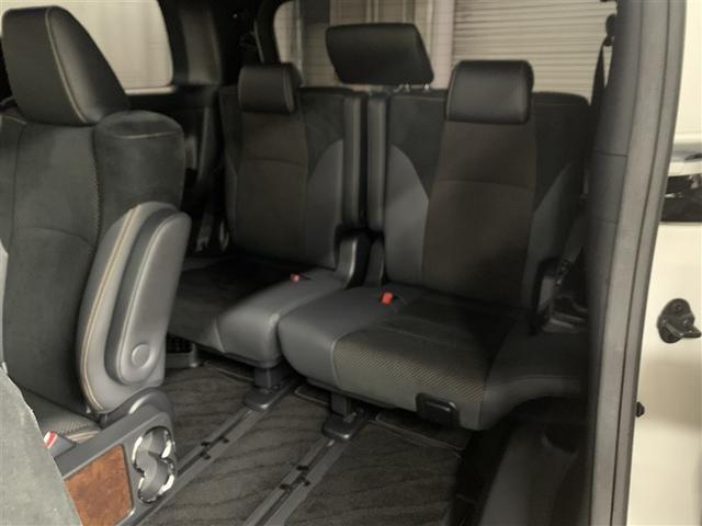アルファード ２．５Ｓ　タイプゴールド　４ＷＤ　フルセグ　メモリーナビ　ＤＶＤ再生　ミュージックプレイヤー接続可　後席モニター　バックカメラ　衝突被害軽減システム　ＥＴＣ　両側電動スライド　ＬＥＤヘッドランプ　乗車定員７人　３列シート（11枚目）