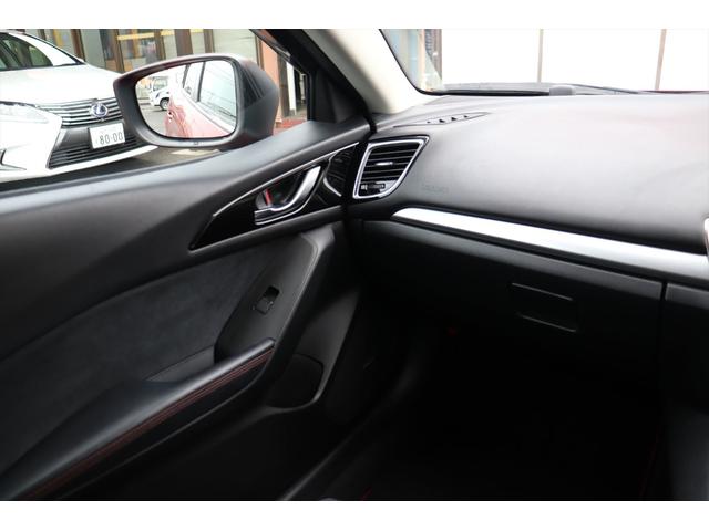 人気のサンルーフ装備です。