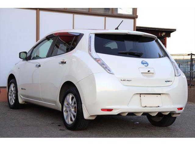 リーフ Ｘ　エアロスタイル（２４ｋｗｈ）　修復歴無し　１０セグ　スマートキー　プッシュスタート　ナビ　フルセグ　Ｂｌｕｅｔｏｏｔｈ　バックカメラ　全席シートヒーター　ステアリングヒーター　クルーズコントロール　オートエアコン　禁煙車（6枚目）