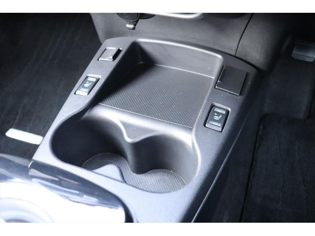 リーフ Ｘ　エアロスタイル（２４ｋｗｈ）　修復歴無し　１０セグ　スマートキー　プッシュスタート　ナビ　フルセグ　Ｂｌｕｅｔｏｏｔｈ　バックカメラ　全席シートヒーター　ステアリングヒーター　クルーズコントロール　オートエアコン　禁煙車（41枚目）