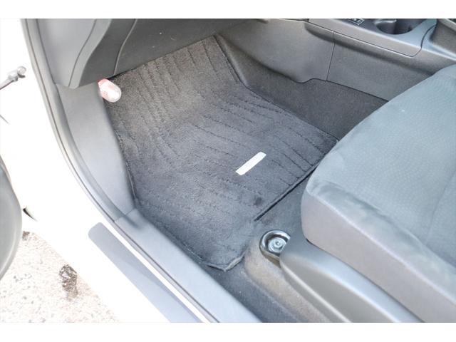 リーフ Ｘ　エアロスタイル（２４ｋｗｈ）　修復歴無し　１０セグ　スマートキー　プッシュスタート　ナビ　フルセグ　Ｂｌｕｅｔｏｏｔｈ　バックカメラ　全席シートヒーター　ステアリングヒーター　クルーズコントロール　オートエアコン　禁煙車（63枚目）