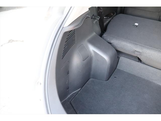 リーフ Ｘ　エアロスタイル（２４ｋｗｈ）　修復歴無し　１０セグ　スマートキー　プッシュスタート　ナビ　フルセグ　Ｂｌｕｅｔｏｏｔｈ　バックカメラ　全席シートヒーター　ステアリングヒーター　クルーズコントロール　オートエアコン　禁煙車（68枚目）