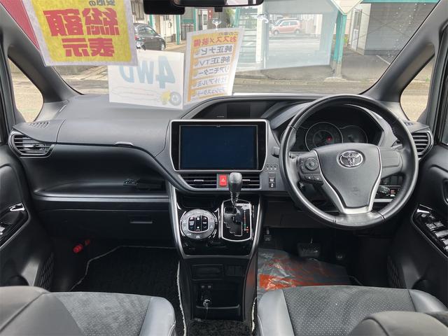 ヴォクシー ＺＳ　煌ＩＩＩ　４ＷＤ　両側パワースライドドア　純正ナビ＆ＴＶ　リアモニター　社外アルミホイール　ＥＴＣ　ドライブレコーダー（17枚目）