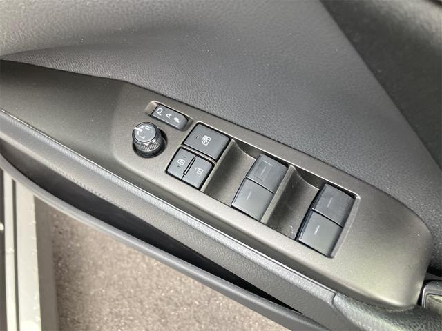 カムリ Ｘ　４ＷＤ　ナビ　ＴＶ　Ｂｌｕｅｔｏｏｔｈ接続　バックカメラ　衝突被害軽減システム　クリアランスソナー　レーンアシスト　オートクルーズコントロール（19枚目）