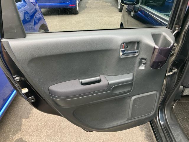ライフ ディーバスマートスタイル　４ＷＤ　ナビ　バックカメラ　スマートキー　キーレスエントリー　ＨＩＤ　ベンチシート　盗難防止システム　衝突安全ボディ（13枚目）