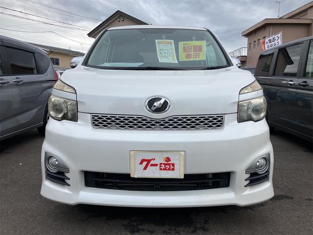 ヴォクシー ＺＳ　煌　ナビ　ＴＶ　ＥＴＣ　ＨＩＤ　３列シート　フルフラット　ウォークスルー　スマートキー　キーレスエントリー　１６インチアルミホイール（2枚目）