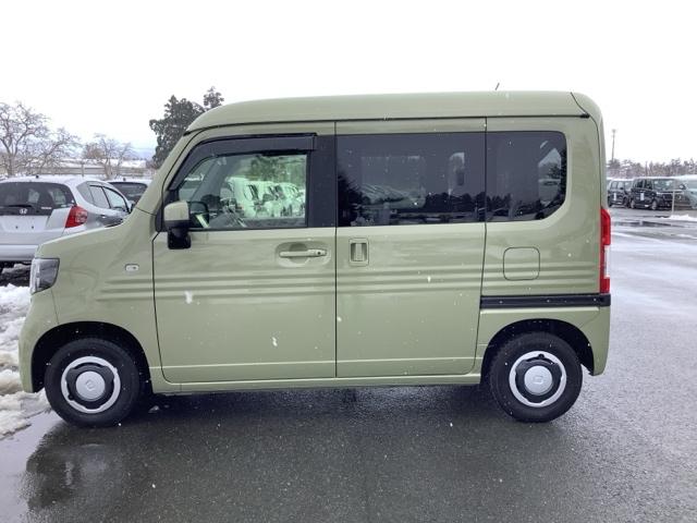 Ｎ－ＶＡＮ＋スタイル ファン・ホンダセンシング　スマートキー　衝突被害軽減システム　オートクルーズコントロール　両側スライドドア　ＬＥＤ　フルフラット　メモリーナビ　バックカメラ（5枚目）