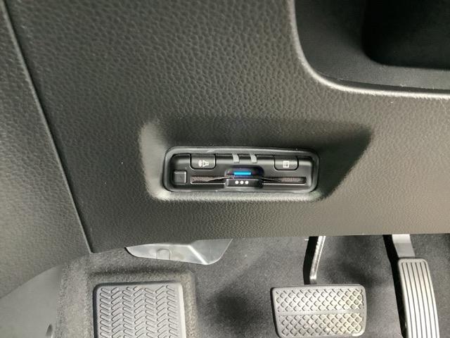フィット ホーム　４ＷＤ　ＥＴＣ　スマートキー　衝突被害軽減システム　オートクルーズコントロール　ＬＥＤ　クリアランスソナー　メモリーナビ　バックカメラ　フルセグ（25枚目）