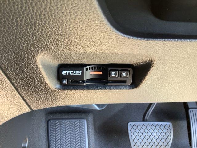 フィット ｅ：ＨＥＶクロスター　４ＷＤ　ＥＴＣ　アルミホイール　スマートキー　オートクルーズコントロール　ＬＥＤ　クリアランスソナー　メモリーナビ　バックカメラ　フルセグ（25枚目）
