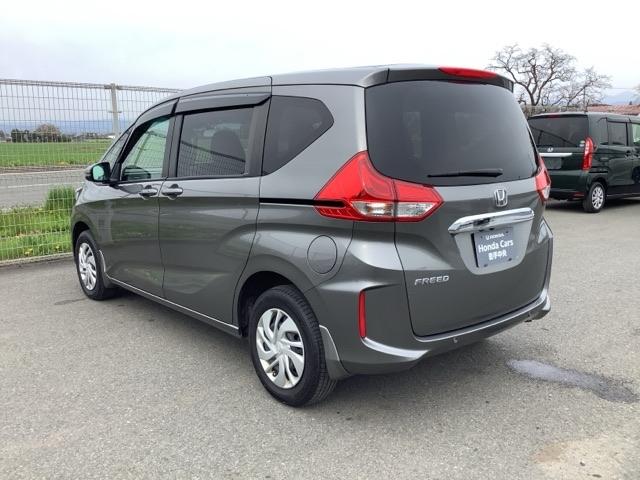 フリード Ｇ・ホンダセンシング　４ＷＤ　ＥＴＣ　スマートキー　両側電動スライドドア　シートヒーター　メモリーナビ　バックカメラ　フルセグ　ドライブレコーダー（9枚目）