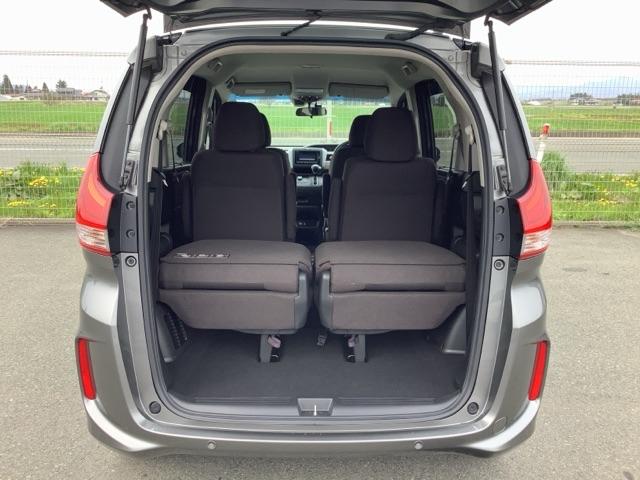 フリード Ｇ・ホンダセンシング　４ＷＤ　ＥＴＣ　スマートキー　両側電動スライドドア　シートヒーター　メモリーナビ　バックカメラ　フルセグ　ドライブレコーダー（18枚目）