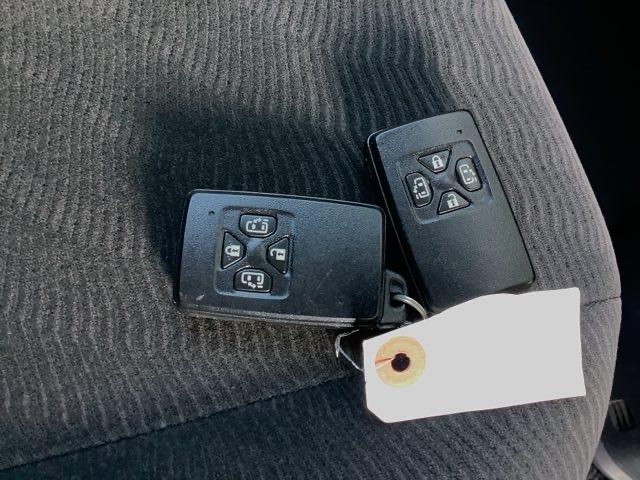 ノア Ｘ　Ｇエディション　ＸＧエディション　４ＷＤ　ＥＴＣ　スマートキー　両側電動スライドドア　ＨＩＤ　３列シート　メモリーナビ　バックカメラ　フルセグ（24枚目）