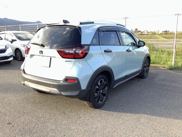 フィット ｅ：ＨＥＶクロスター　４ＷＤ　ＥＴＣ　アルミホイール　スマートキー　オートクルーズコントロール　ＬＥＤ　クリアランスソナー　メモリーナビ　バックカメラ　フルセグ（8枚目）