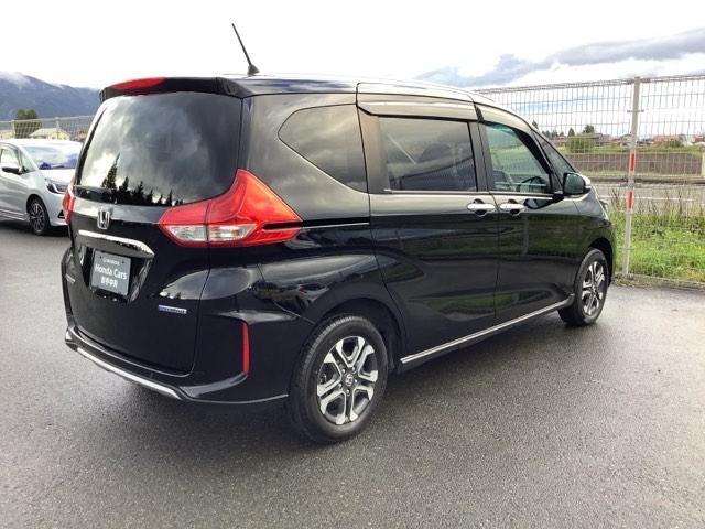 フリードハイブリッド ハイブリッド・クロスター　４ＷＤ　ＥＴＣ　アルミホイール　スマートキー　両側電動スライドドア　ＬＥＤ　メモリーナビ　バックカメラ　フルセグ　ドライブレコーダー（8枚目）