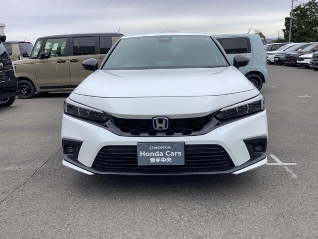 シビック ｅ：ＨＥＶ　ＥＴＣ　アルミホイール　スマートキー　オートクルーズコントロール　ＬＥＤ　シートヒーター　メモリーナビ　フルセグ　バックカメラ（2枚目）