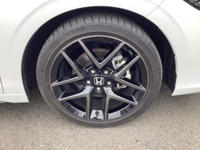 シビック ｅ：ＨＥＶ　ＥＴＣ　アルミホイール　スマートキー　オートクルーズコントロール　ＬＥＤ　シートヒーター　メモリーナビ　フルセグ　バックカメラ（19枚目）