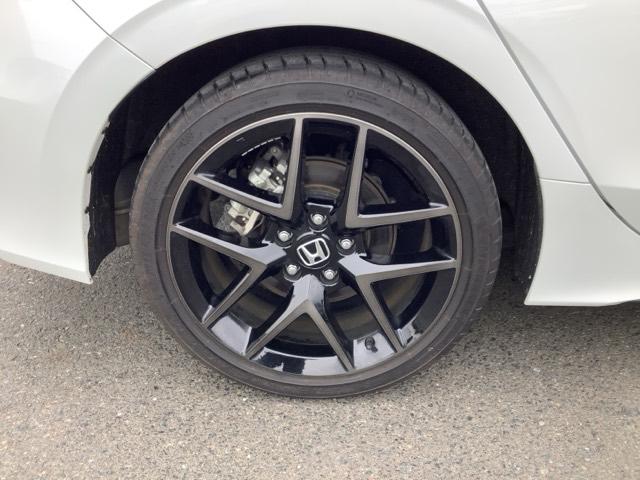 シビック ｅ：ＨＥＶ　ＥＴＣ　アルミホイール　スマートキー　オートクルーズコントロール　ＬＥＤ　シートヒーター　メモリーナビ　フルセグ　バックカメラ（20枚目）