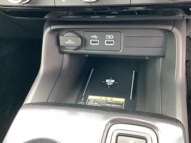 シビック ｅ：ＨＥＶ　ＥＴＣ　アルミホイール　スマートキー　オートクルーズコントロール　ＬＥＤ　シートヒーター　メモリーナビ　フルセグ　バックカメラ（23枚目）