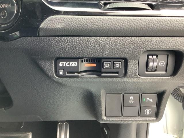 シビック ｅ：ＨＥＶ　ＥＴＣ　アルミホイール　スマートキー　オートクルーズコントロール　ＬＥＤ　シートヒーター　メモリーナビ　フルセグ　バックカメラ（24枚目）