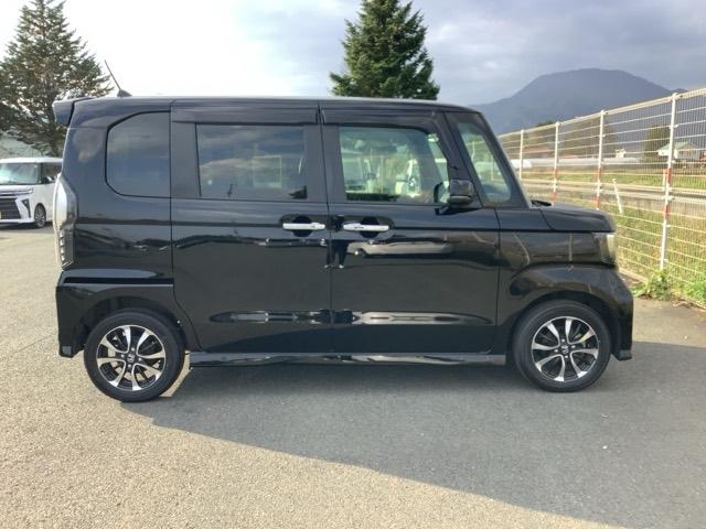 N-BOXカスタム G・Lホンダセンシング(4枚目)
