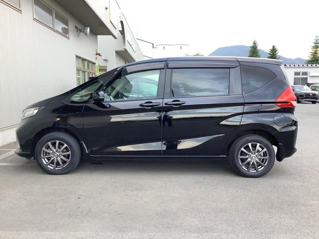 フリード Ｇ・ホンダセンシング　４ＷＤ　ＥＴＣ　ＨｏｎｄａＳＥＮＳＩＮＧ　スマートキー　両側電動スライドドア　シートヒーター　メモリーナビ　バックカメラ　フルセグ　ドライブレコーダー（5枚目）