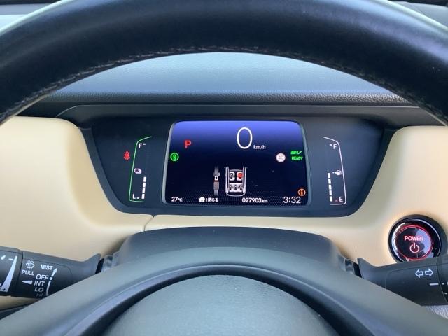 フィット ｅ：ＨＥＶリュクス　ＥＴＣ　ＨｏｎｄａＳＥＮＳＩＮＧ　レザーシート　シートヒーター　社外ナビ（16枚目）