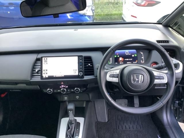 フィット e:HEVホーム 4WD ETC HondaSENSING スマートキー LED クリアランスソナー メモリーナビ バックカメラ フルセグ ドライブレコーダー(15枚目)