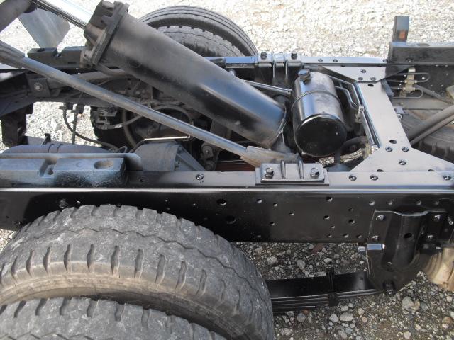 エルフトラック 強化フルフラットローダンプ　全低床　ダンプ　３トン４ナンバー　集中ドアロック　新品シートカバー付き（33枚目）