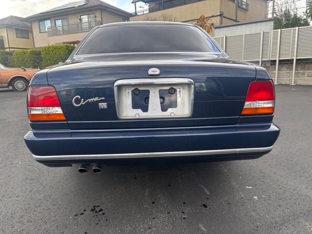 シーマ タイプＩＩリミテッド　実走行１３０００キロ　アクティブ無し　純正バネサス　マルチレスモデル（10枚目）