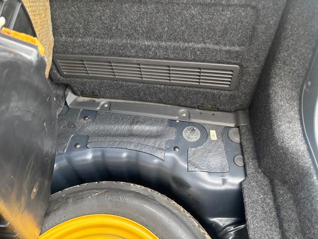 シーマ タイプＩＩリミテッド　実走行１３０００キロ　アクティブ無し　純正バネサス　マルチレスモデル（14枚目）