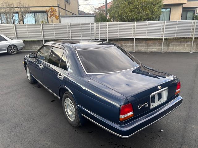 シーマ タイプＩＩリミテッド　実走行１３０００キロ　アクティブ無し　純正バネサス　マルチレスモデル（18枚目）