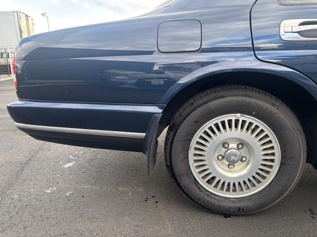 シーマ タイプＩＩリミテッド　実走行１３０００キロ　アクティブ無し　純正バネサス　マルチレスモデル（22枚目）