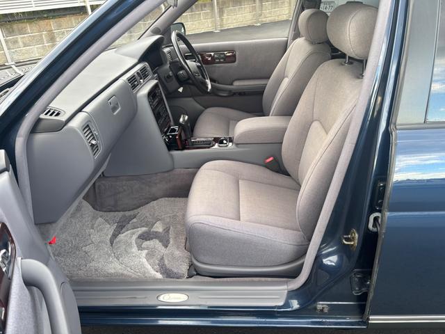 シーマ タイプＩＩリミテッド　実走行１３０００キロ　アクティブ無し　純正バネサス　マルチレスモデル（23枚目）