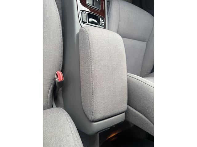 シーマ タイプＩＩリミテッド　実走行１３０００キロ　アクティブ無し　純正バネサス　マルチレスモデル（27枚目）