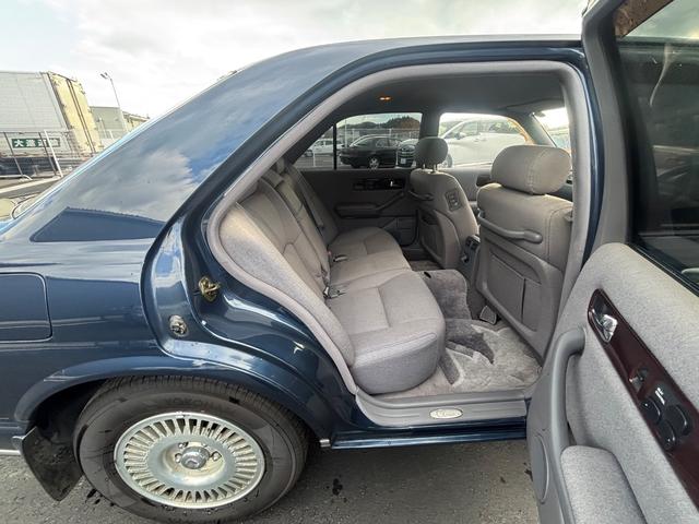 シーマ タイプＩＩリミテッド　実走行１３０００キロ　アクティブ無し　純正バネサス　マルチレスモデル（29枚目）