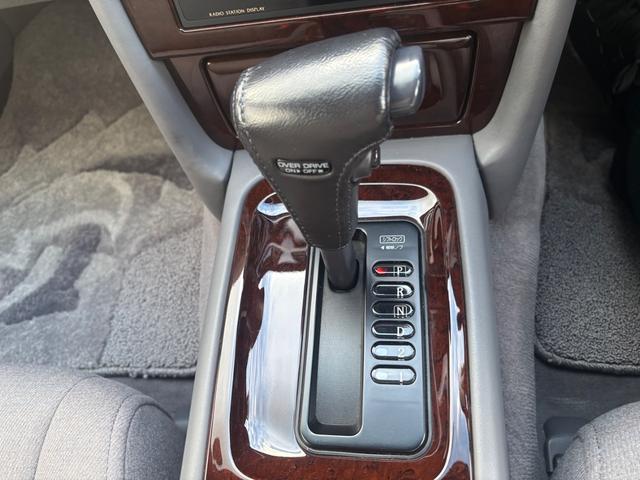 シーマ タイプＩＩリミテッド　実走行１３０００キロ　アクティブ無し　純正バネサス　マルチレスモデル（40枚目）