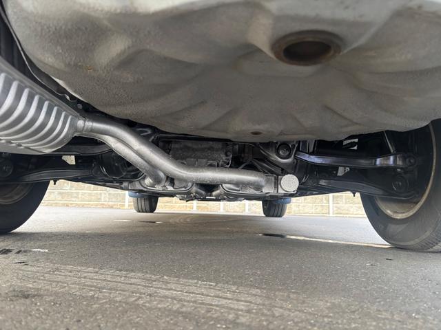 シーマ タイプＩＩリミテッド　実走行１３０００キロ　アクティブ無し　純正バネサス　マルチレスモデル（43枚目）