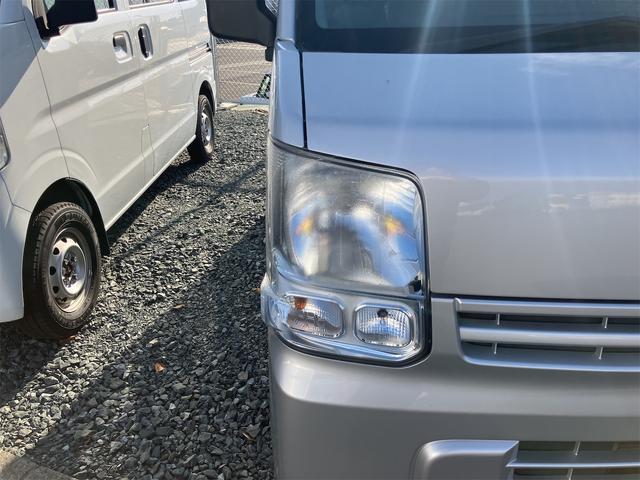 ミニキャブバン Ｍ　４ＷＤ　２ｎｄ発進付　オートマ　両側スライドドア　ＣＤ　エアコン　パワステ（4枚目）