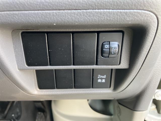 ミニキャブバン Ｍ　４ＷＤ　２ｎｄ発進付　オートマ　両側スライドドア　ＣＤ　エアコン　パワステ（16枚目）